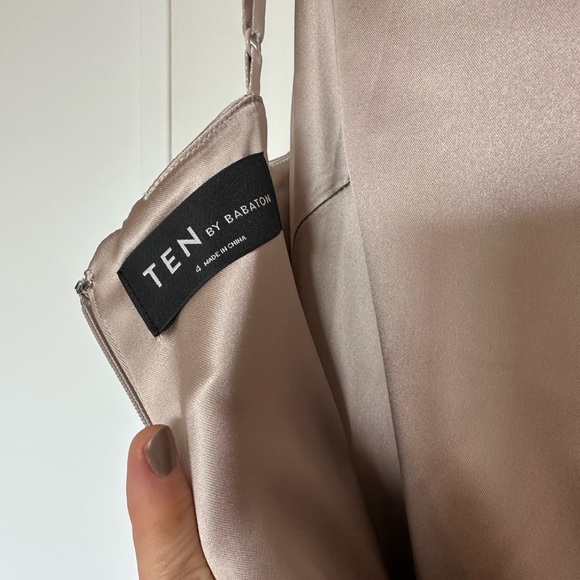 Great little dress for a night out with girls, or a hit date night! - Picture 5 of 8